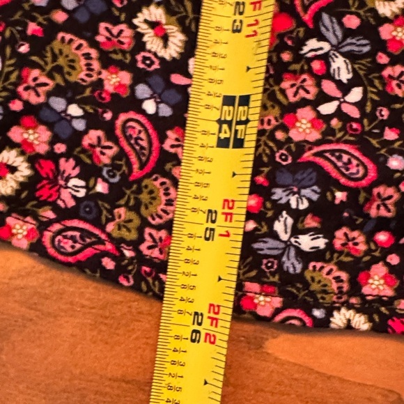 Philosophy Black and Red Floral Blouse - Picture 9 of 12